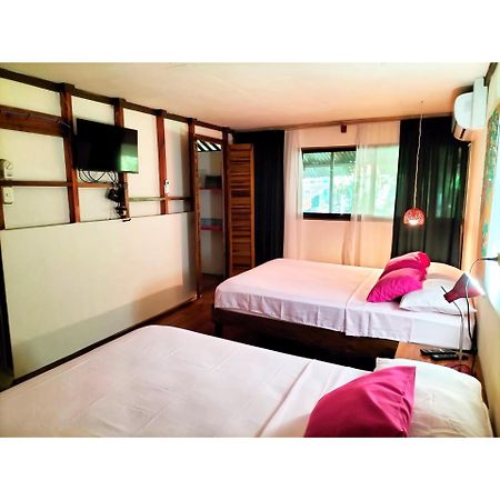 Cabinas Coconut Grove Puerto Viejo de Talamanca Exterior foto